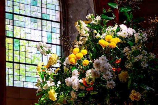 Riverview Florist: Flowers for a Leafy Suburb on the Lane Cove River

